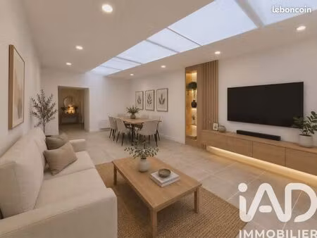 maison de ville 8 pièces 147 m²
