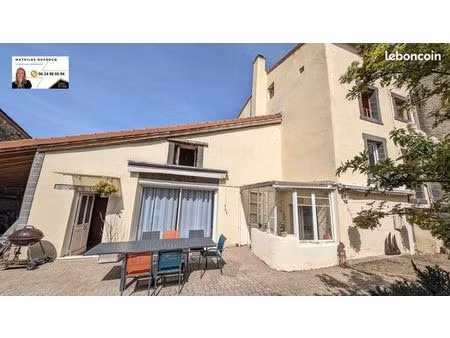 maison 7 pièces 231 m²