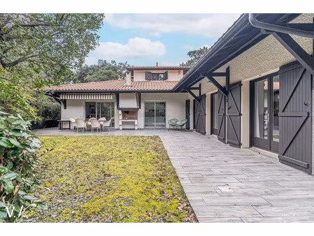 maison de luxe à vendre dans le quartier le pyla