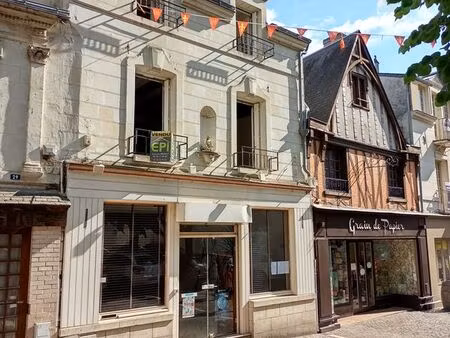 a vendre immeuble hyper centre de chinon