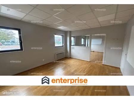 bureaux 68 m²