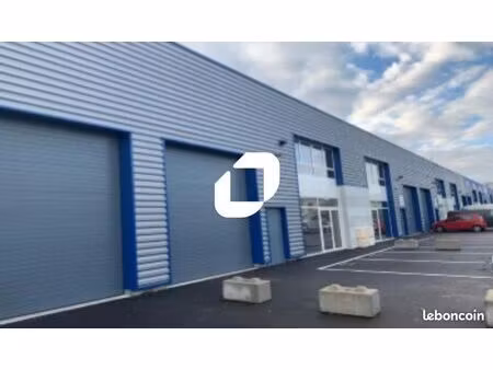 local d'activité 462 m²