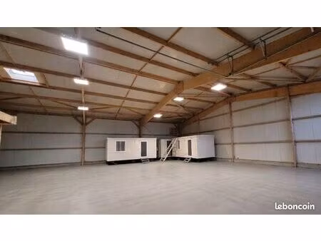 local artisanal isolé 360m2