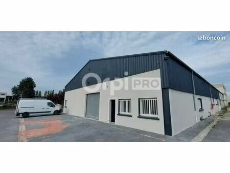 local d'activité 301 m²