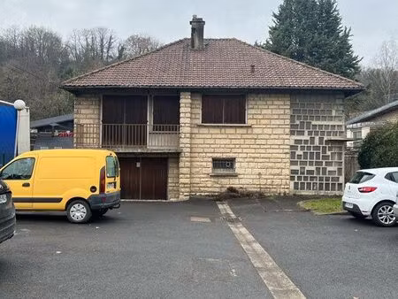 local professionnel – bureaux / activité tertiaire / médicale – 140 m²
