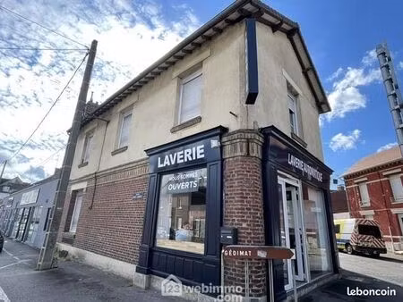 local 109 m²
