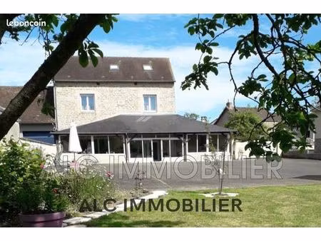propriété 891 m² damigny