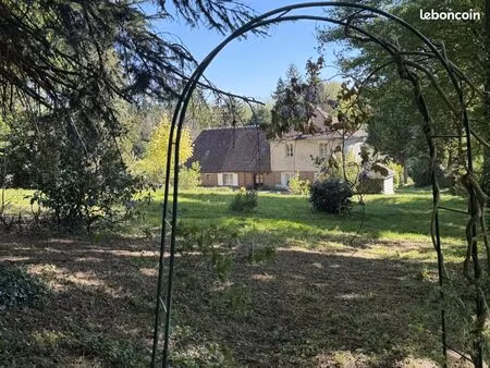 maison 10 pièces 195 m²