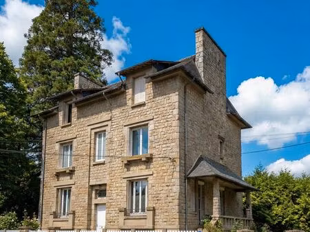 maison de caractère en pierre – beaux volumes – 5/7 chambres – nouvoitou aux portes de ren