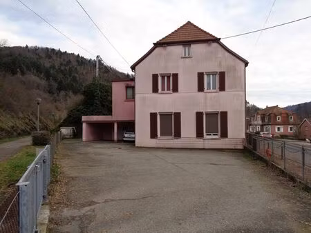 immeuble 250m2 avec parking