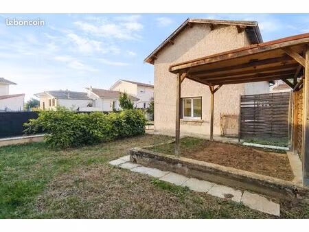 t3 duplex 71m² avec jardin attenant 130m² - 2 parkings - centre chuzelles (38200)