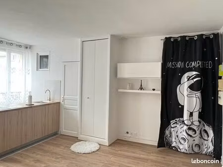 paris 15e / javel – studio meublé rénové 25m² – calme et lumineux