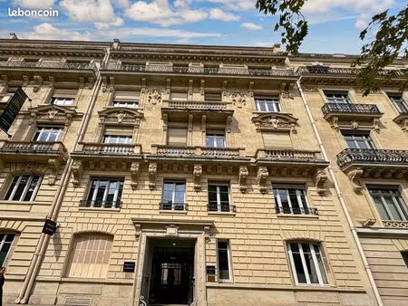 bureau privé à louer pour 1 personnes à signature  kleber paris