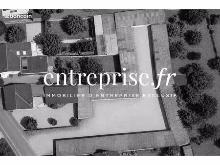 parking/box 1562 m² angers
