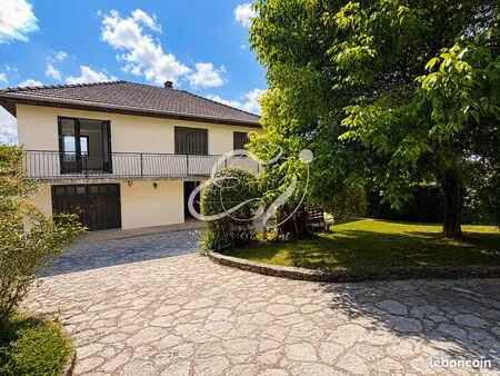 maison 6 pièces 182 m²