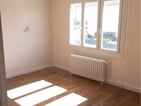 ? maison 3 chambres quartier bourgneuf