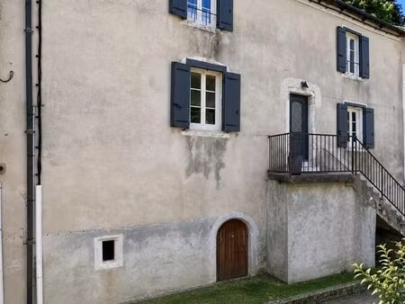 maison de village 3 pièces 90 m²