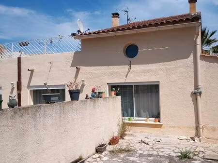 vaste villa avec beaucoup de potentiel