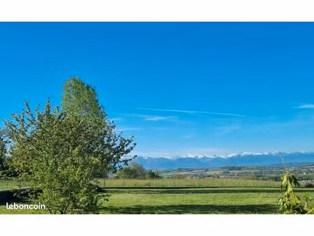 terrain 1600 m² andoins