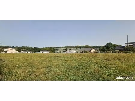 terrain 518 m² olby