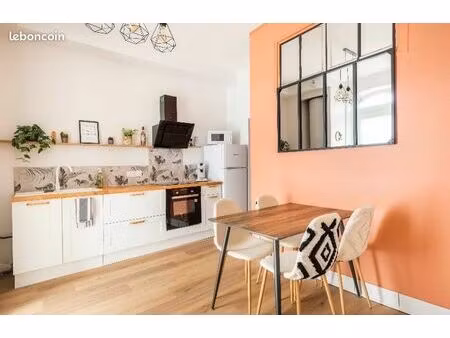 t2 meublé 50m² entièrement rénové – centre mâcon – 750 /mois cc