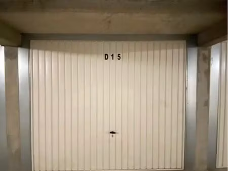 garage box en sous sol résidence fermé
