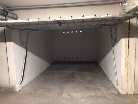 garage/box 15m2