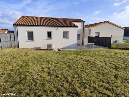 location maison meublé  plain-pied à beaupréau