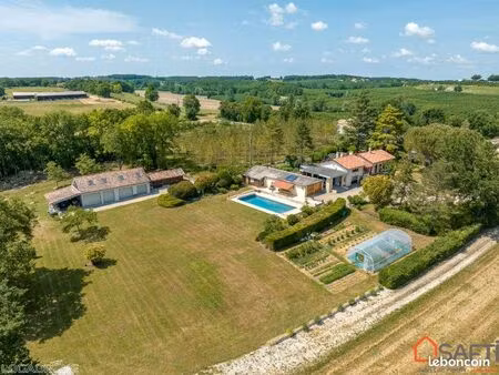 chalet 5 pièces 183 m²