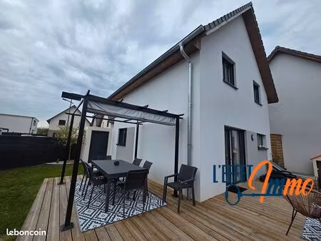 maison 4 pièces 85 m²