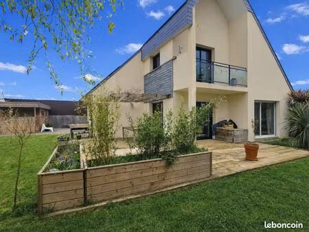 maison familiale de standing 150 m² – 5 ch – calme - 15min de rennes