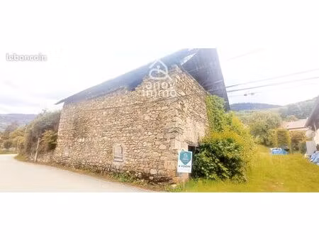 terrain 1056 m² saint-martin-d'uriage