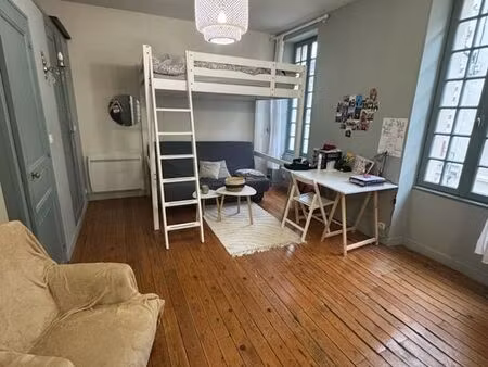 studio 27 m² – hyper centre cholet – sans frais d’agence