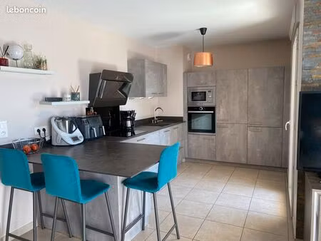 t3 de très bon standing en rez-de-jardin – montanay 69250