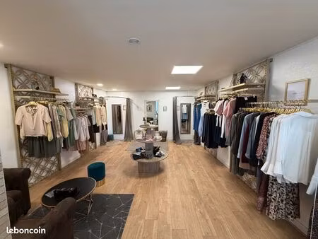 boutique de prêt-à-porter féminin à céder