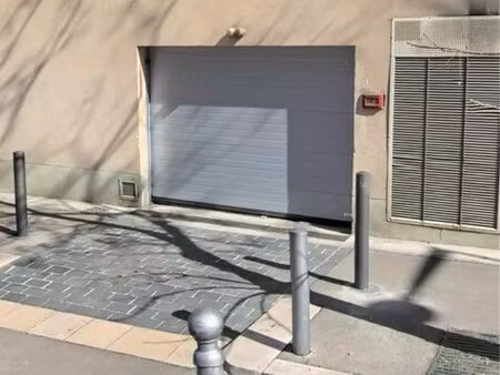 parking fermé et sécurisé - joliette