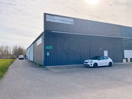 local 390 m² argentan