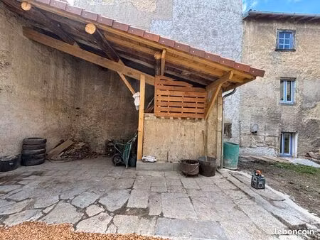 maison de bouts avec jardin