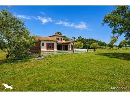 maison 5 pièces 193 m²