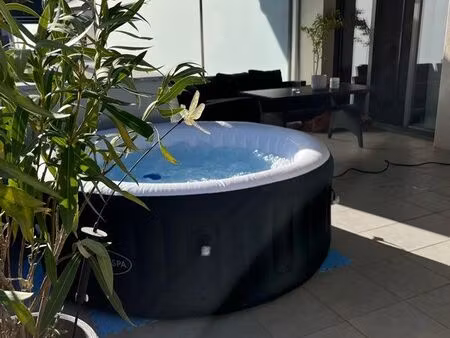 appartement t3 de 64 m² avec grande terrasse  2 garages – résidence sécurisée – hauts de l