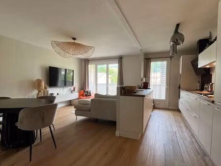 royat – appartement t4 rénové avec garage