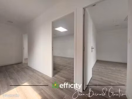 bureau 75 m²