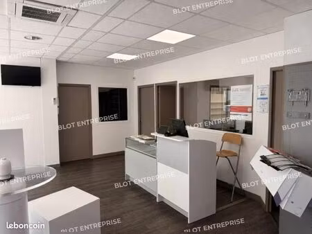 local d'activité 560 m²