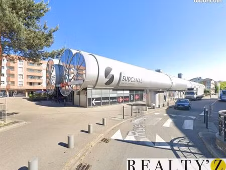 local commercial 1 182 m²