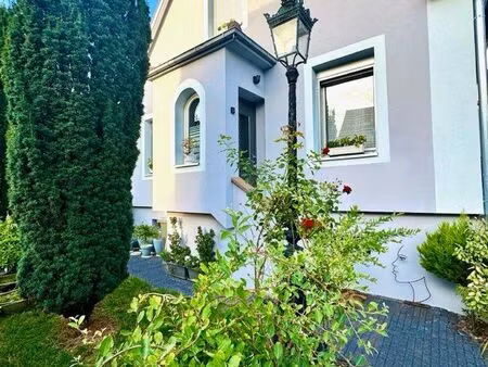 maison 5 pièces rénovée avec jardin et piscine