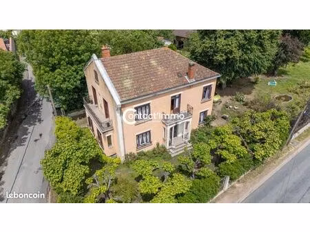 maison 7 pièces 210 m²