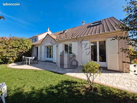 maison 7 pièces 137 m²