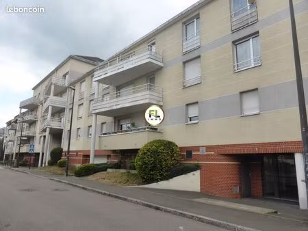studio 1 pièce 33 m²