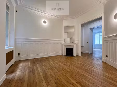appartement de luxe à vendre dans le quartier triangle d'or