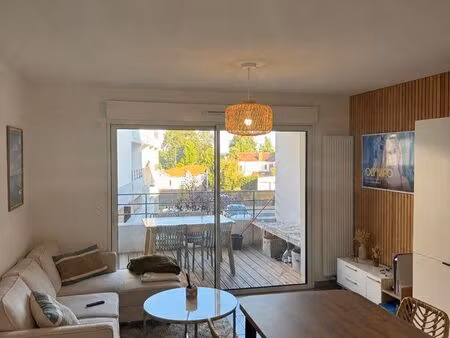 appartement meublé lumineux 43 m2 + balcon 9m2